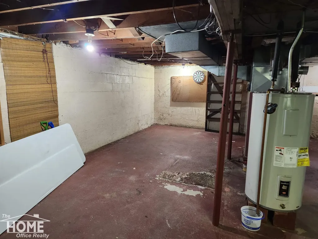 7405 W Lansing Road Perry Township MI 48872