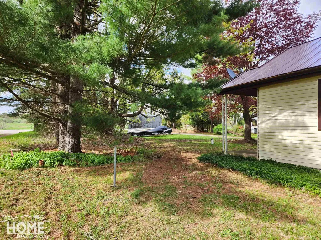 7405 W Lansing Road Perry Township MI 48872