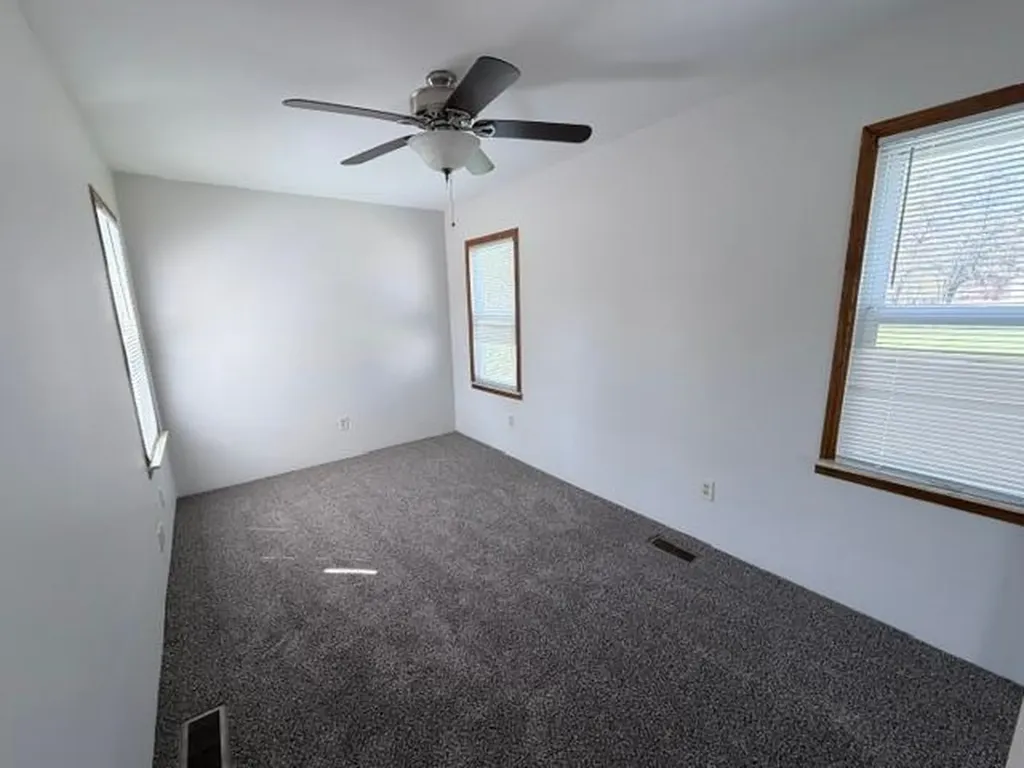 3243 Dakota Avenue Flint City MI 48506