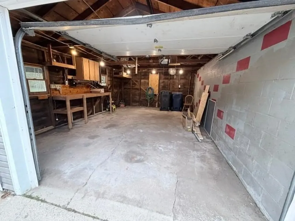3243 Dakota Avenue Flint City MI 48506