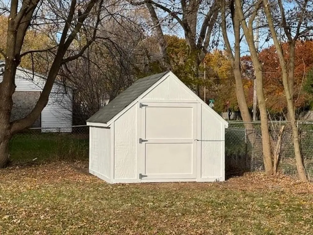 3243 Dakota Avenue Flint City MI 48506
