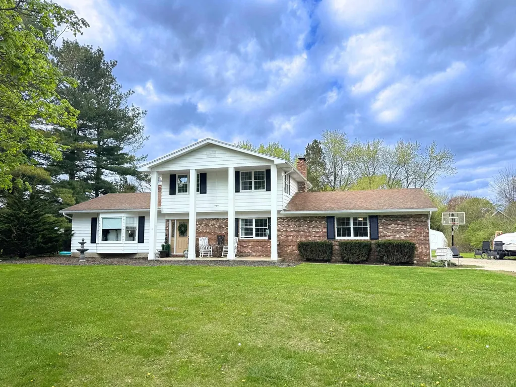 4074 Libbie Drive Vienna Charter Township MI 48420
