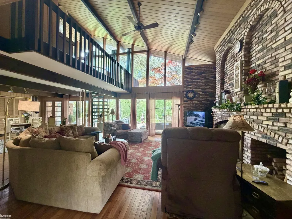 1269 Briarcliffe Drive Flint Charter Township MI 48532