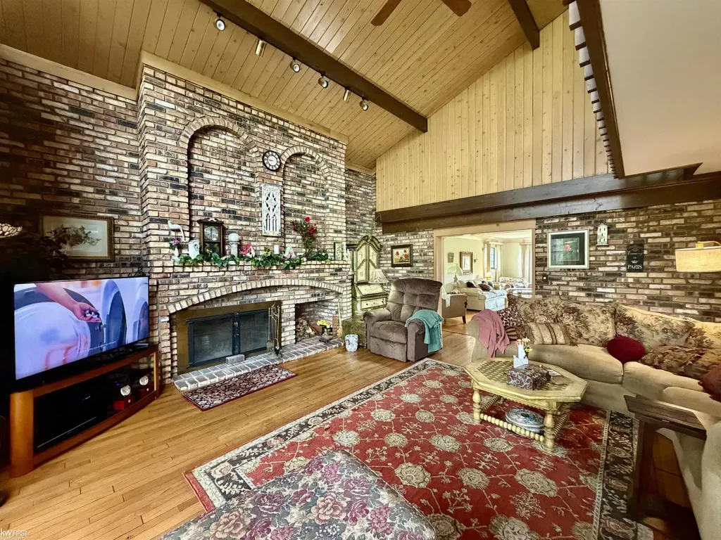 1269 Briarcliffe Drive Flint Charter Township MI 48532
