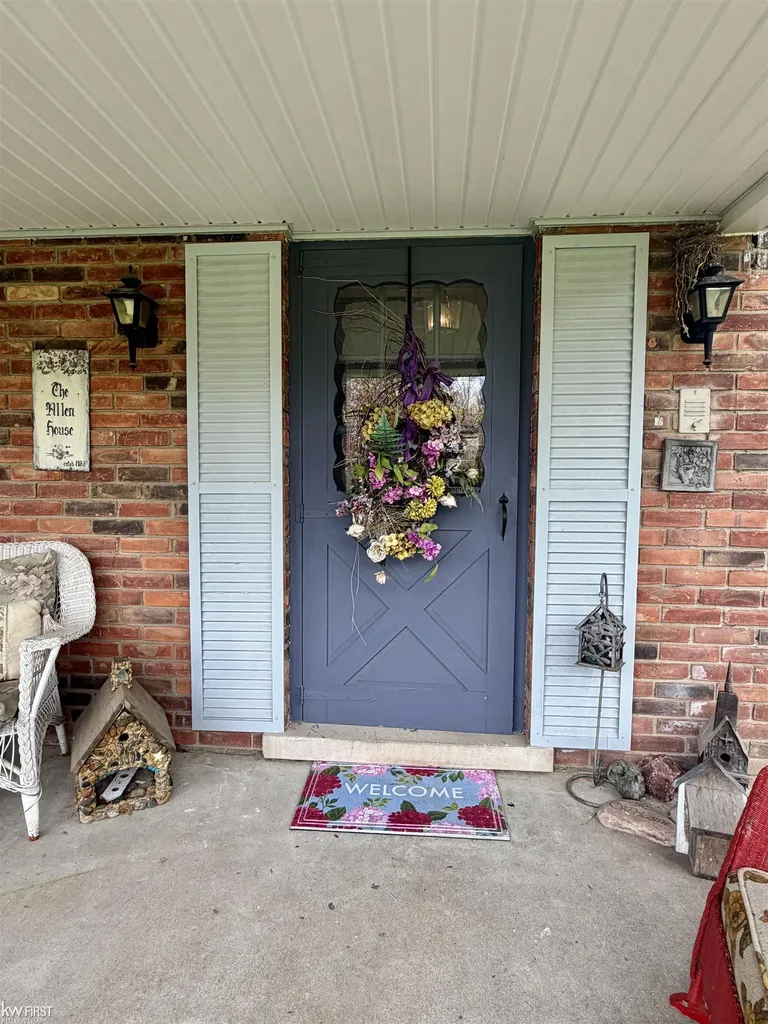 1269 Briarcliffe Drive Flint Charter Township MI 48532