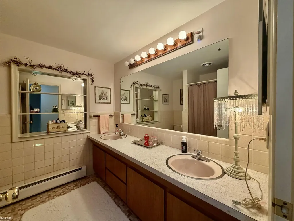 1269 Briarcliffe Drive Flint Charter Township MI 48532