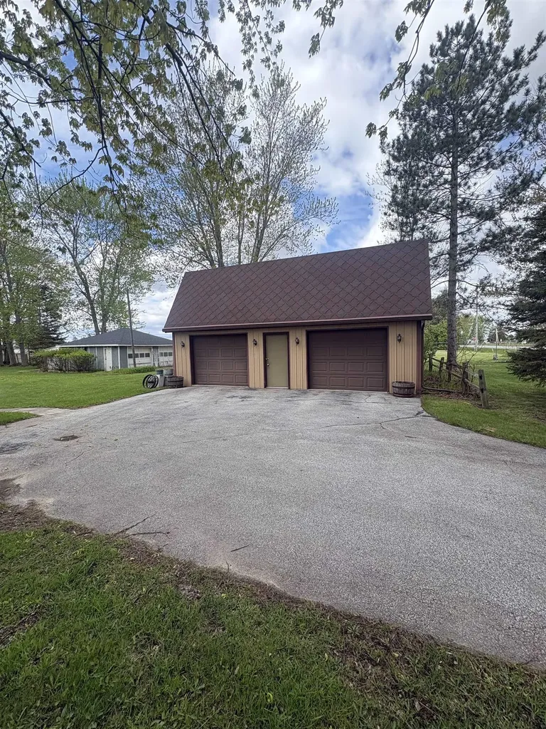 1891 W Moore Road Spaulding Township MI 48601