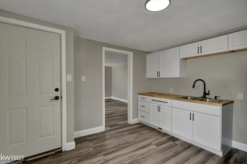 3200 N Averill Avenue Genesee Charter Township MI 48506