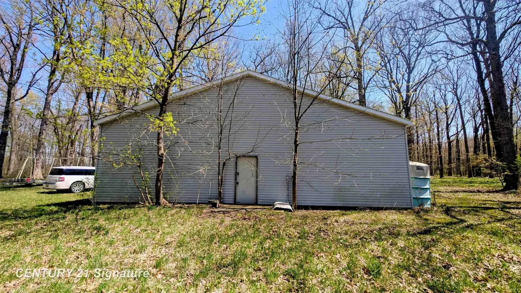 13615 Dixie Highway Birch Run Township MI 48415