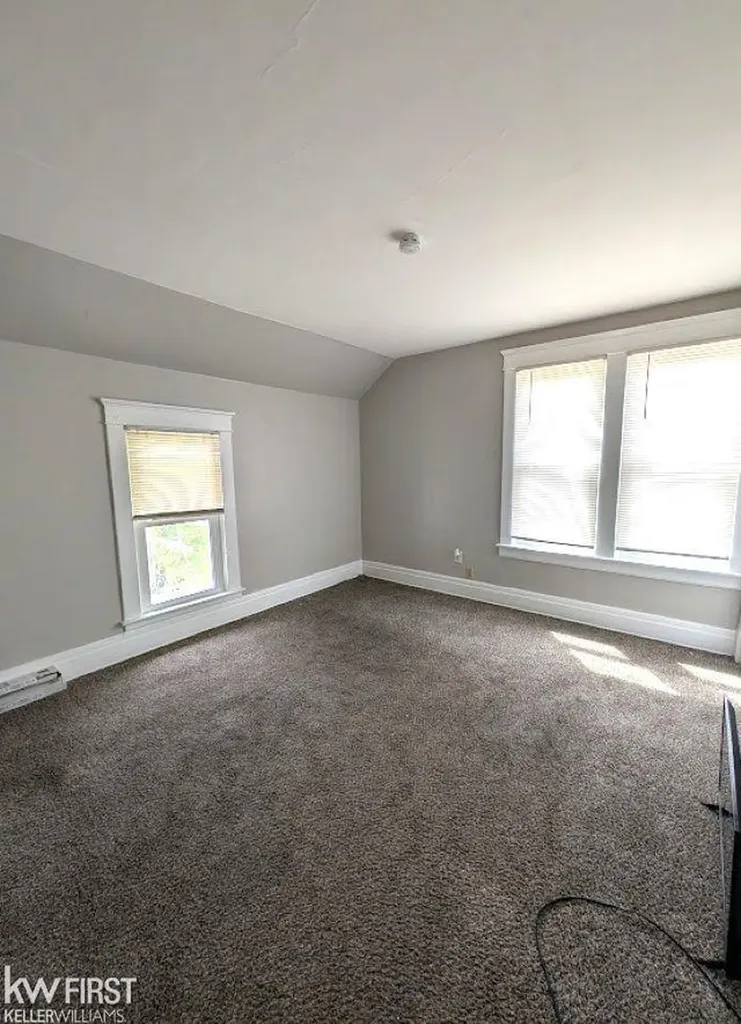 609 Thomson Street Flint City MI 48503