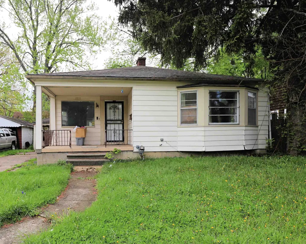 2835 Begole Street Flint City MI 48504