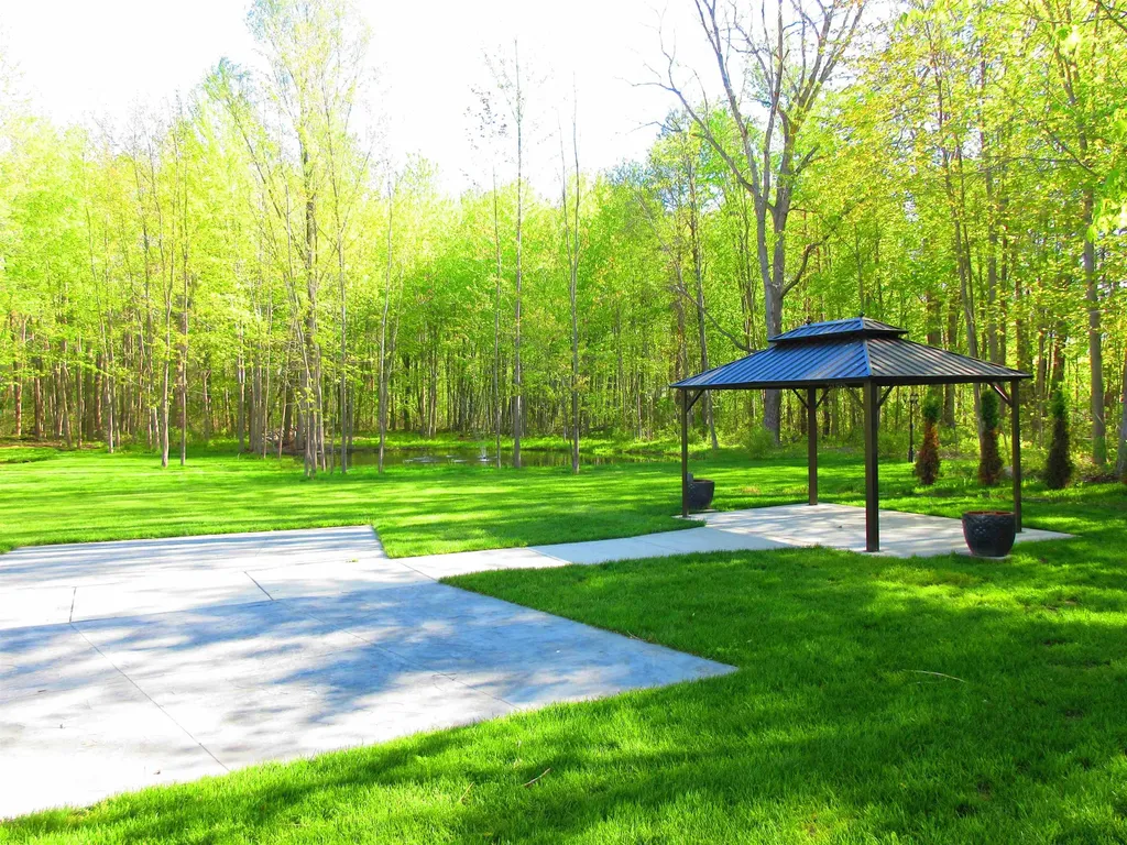 14130 N Saginaw Road Vienna Charter Township MI 48420