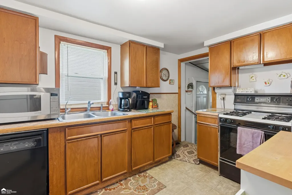 3167 W Dartmouth Street Flint Charter Township MI 48504