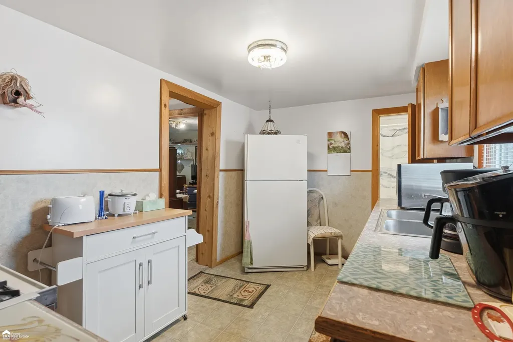 3167 W Dartmouth Street Flint Charter Township MI 48504