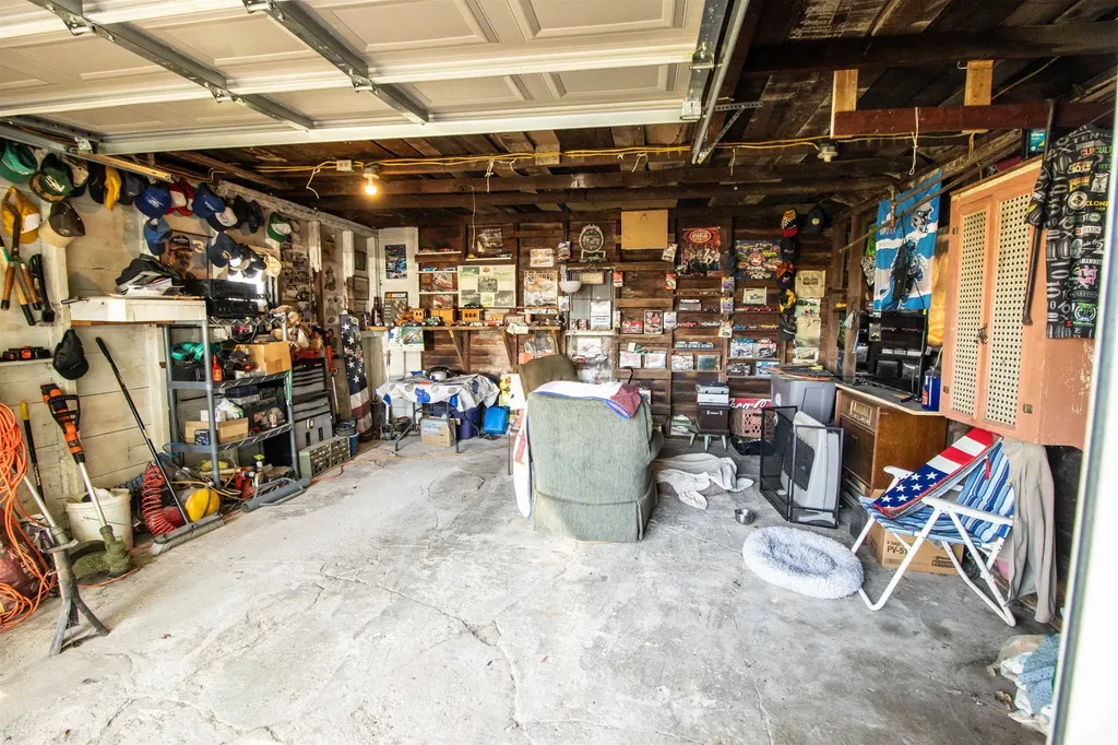 10256 N Saginaw Road Vienna Charter Township MI 48420