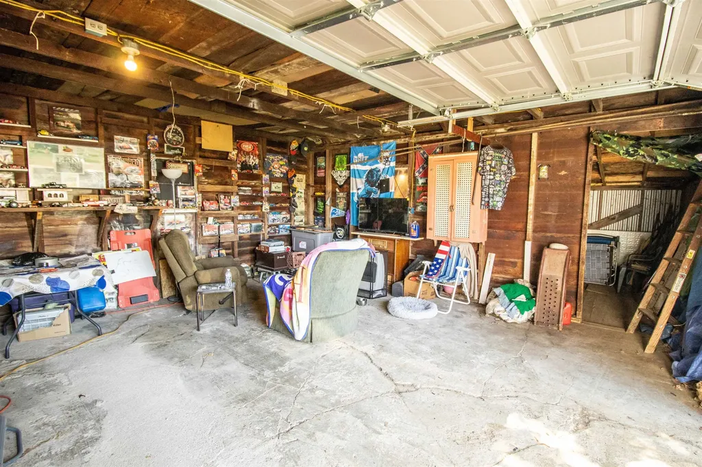 10256 N Saginaw Road Vienna Charter Township MI 48420