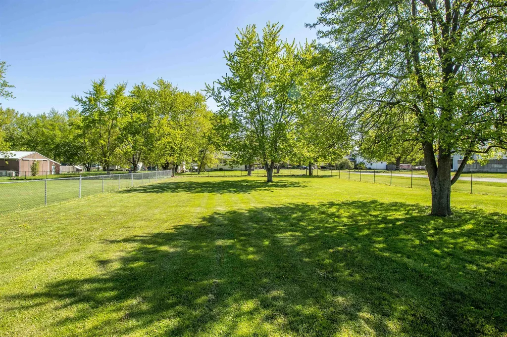 10256 N Saginaw Road Vienna Charter Township MI 48420