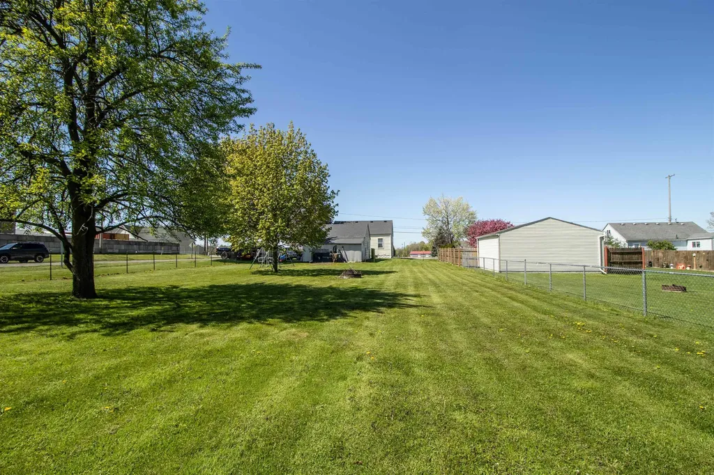 10256 N Saginaw Road Vienna Charter Township MI 48420