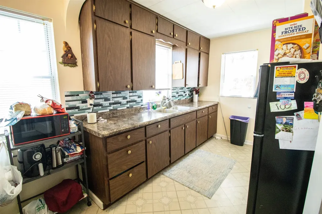 10256 N Saginaw Road Vienna Charter Township MI 48420