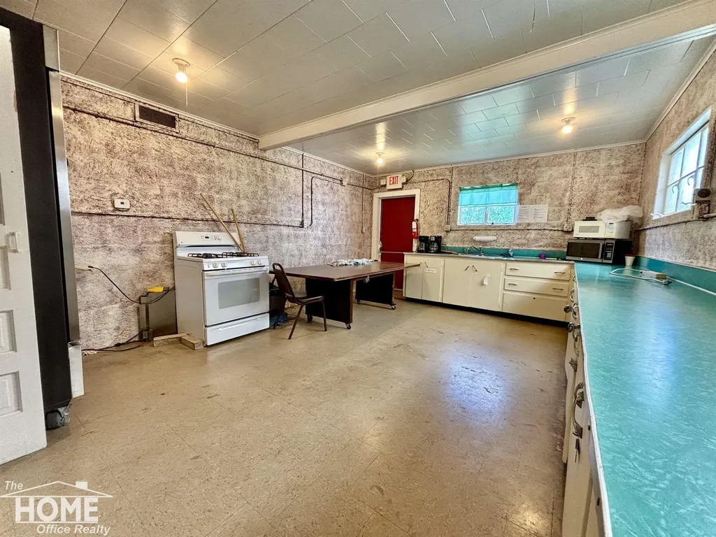 120 Warren Street Bancroft Village MI 48414
