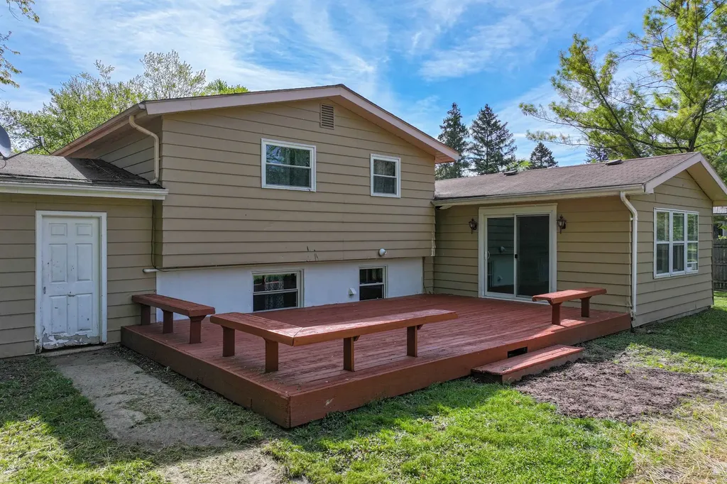 6058 Meadowwood Lane Grand Blanc Charter Township MI 48439