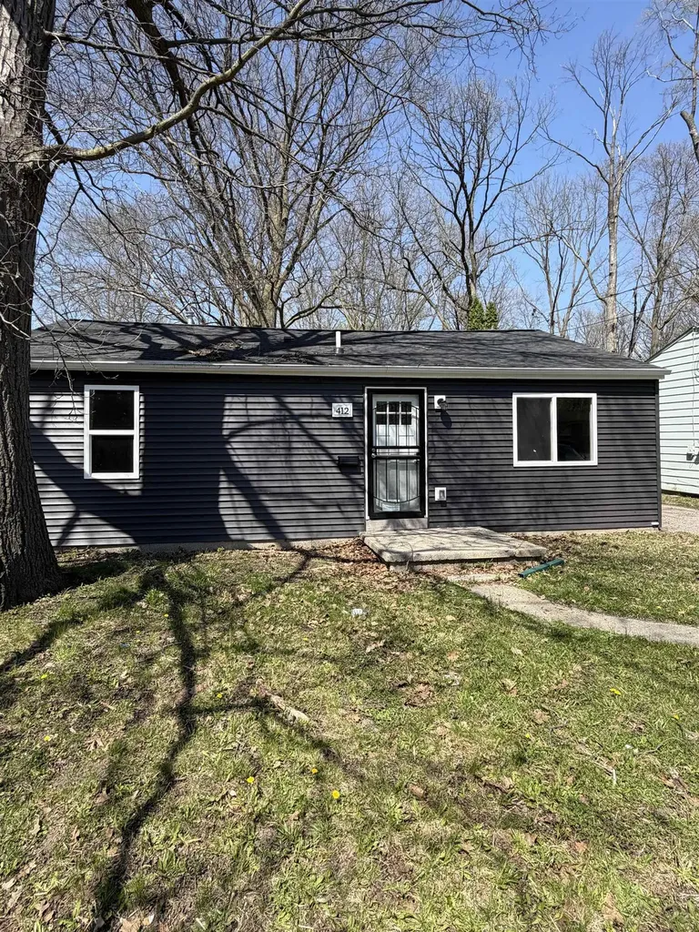 412 W Gracelawn Avenue Flint City MI 48505