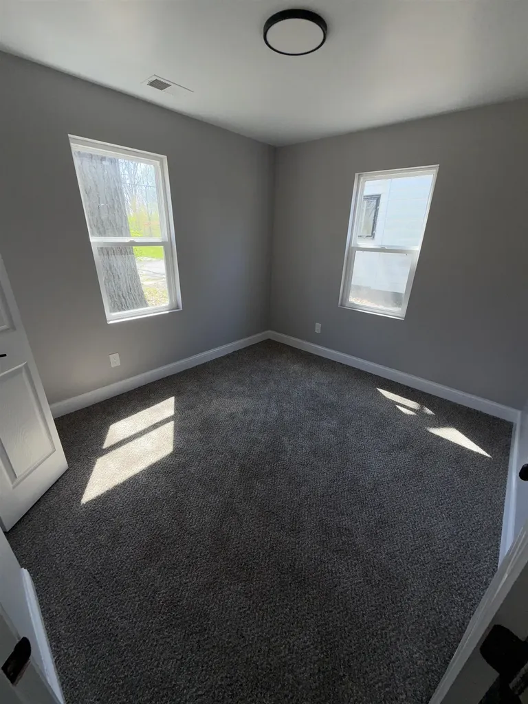 412 W Gracelawn Avenue Flint City MI 48505