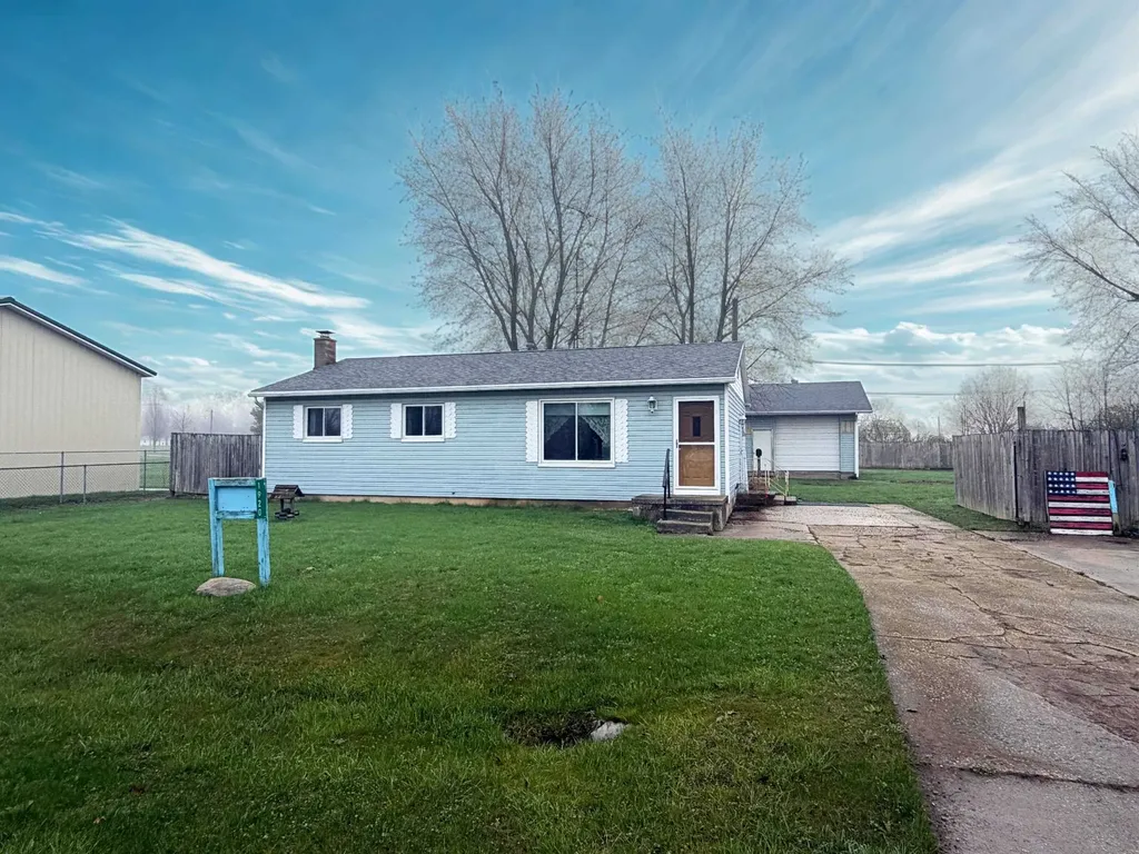 1920 Circle Drive Fairgrove Village MI 48733