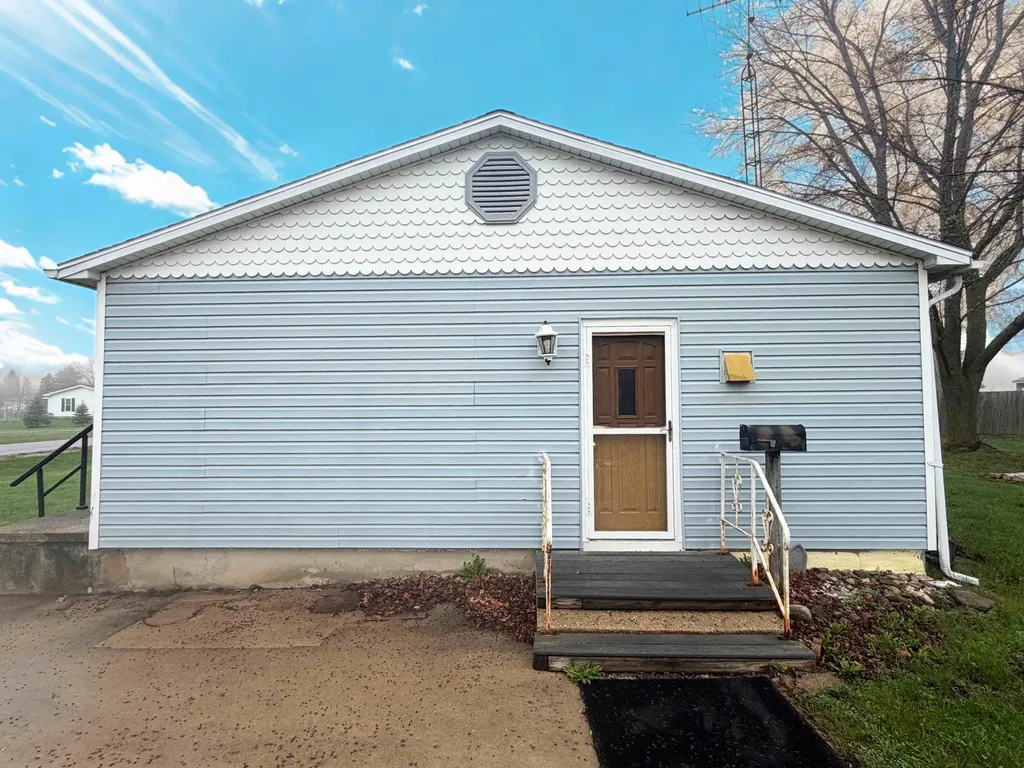 1920 Circle Drive Fairgrove Village MI 48733