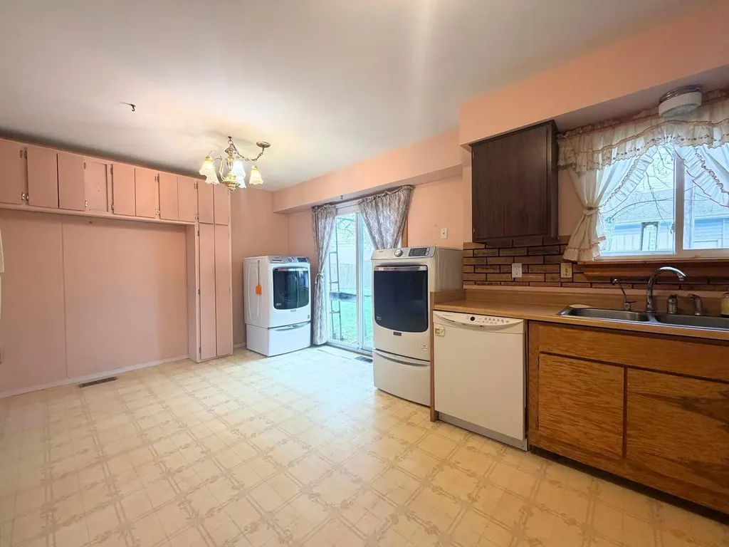 1920 Circle Drive Fairgrove Village MI 48733
