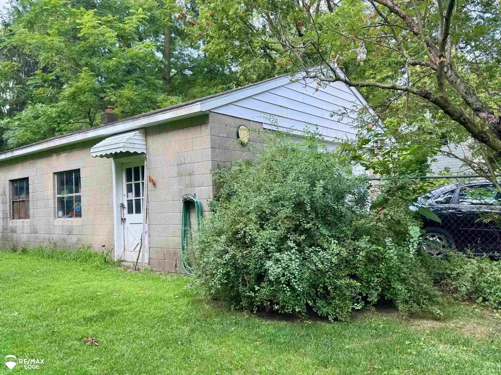 5262 E Coldwater Road Genesee Charter Township MI 48506