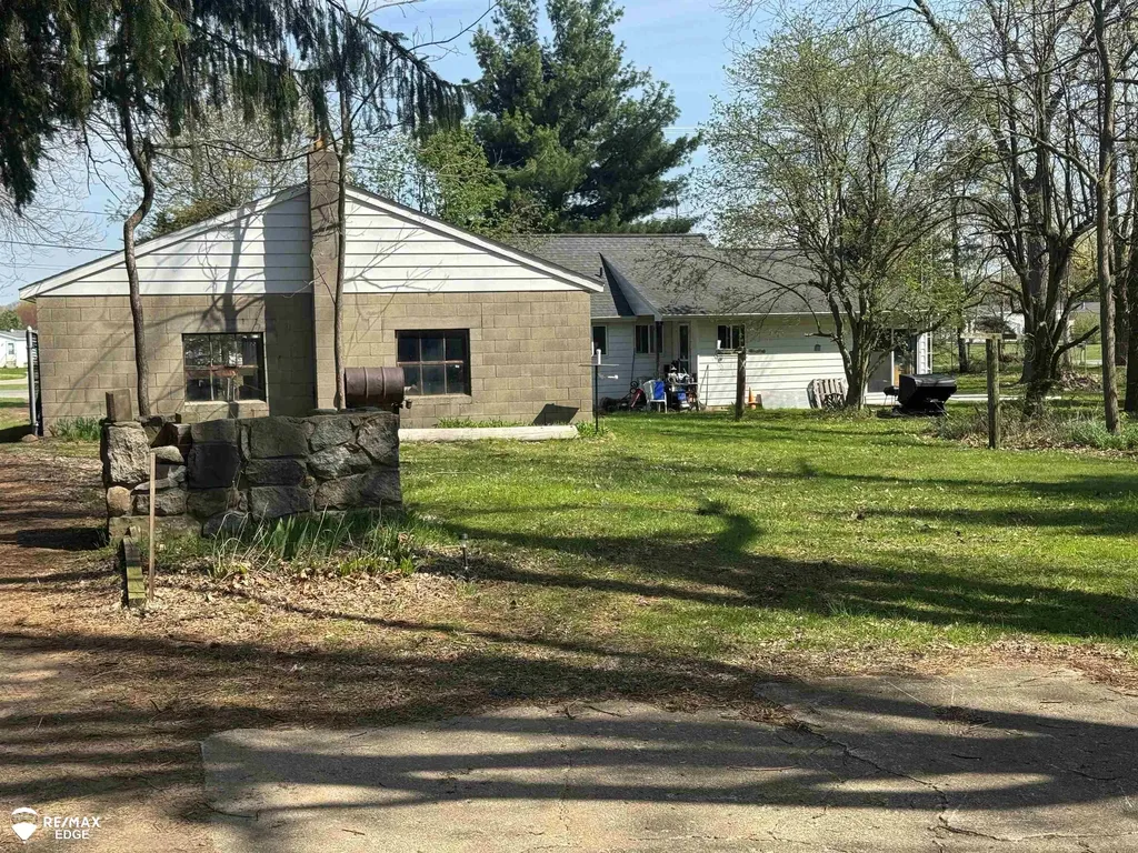 5262 E Coldwater Road Genesee Charter Township MI 48506