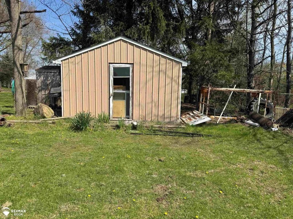 5262 E Coldwater Road Genesee Charter Township MI 48506