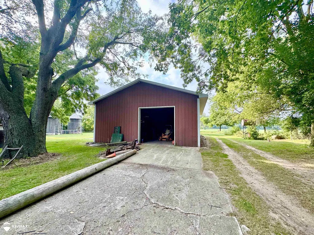 5262 E Coldwater Road Genesee Charter Township MI 48506