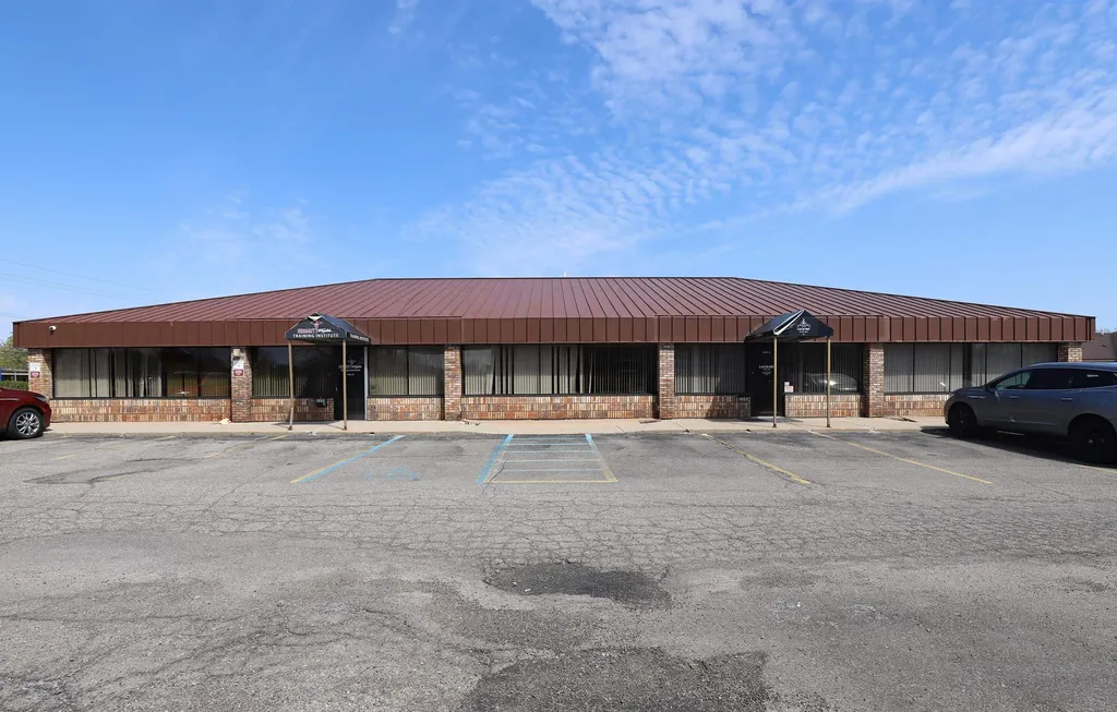2255 S Linden Road Flint Charter Township MI 48532