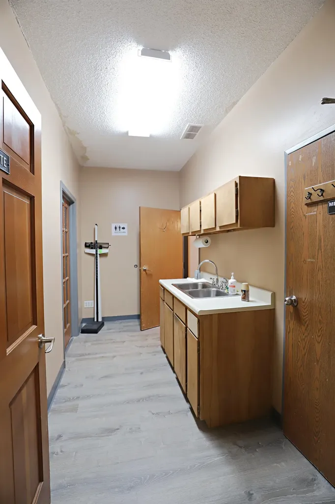 2255 S Linden Road Flint Charter Township MI 48532