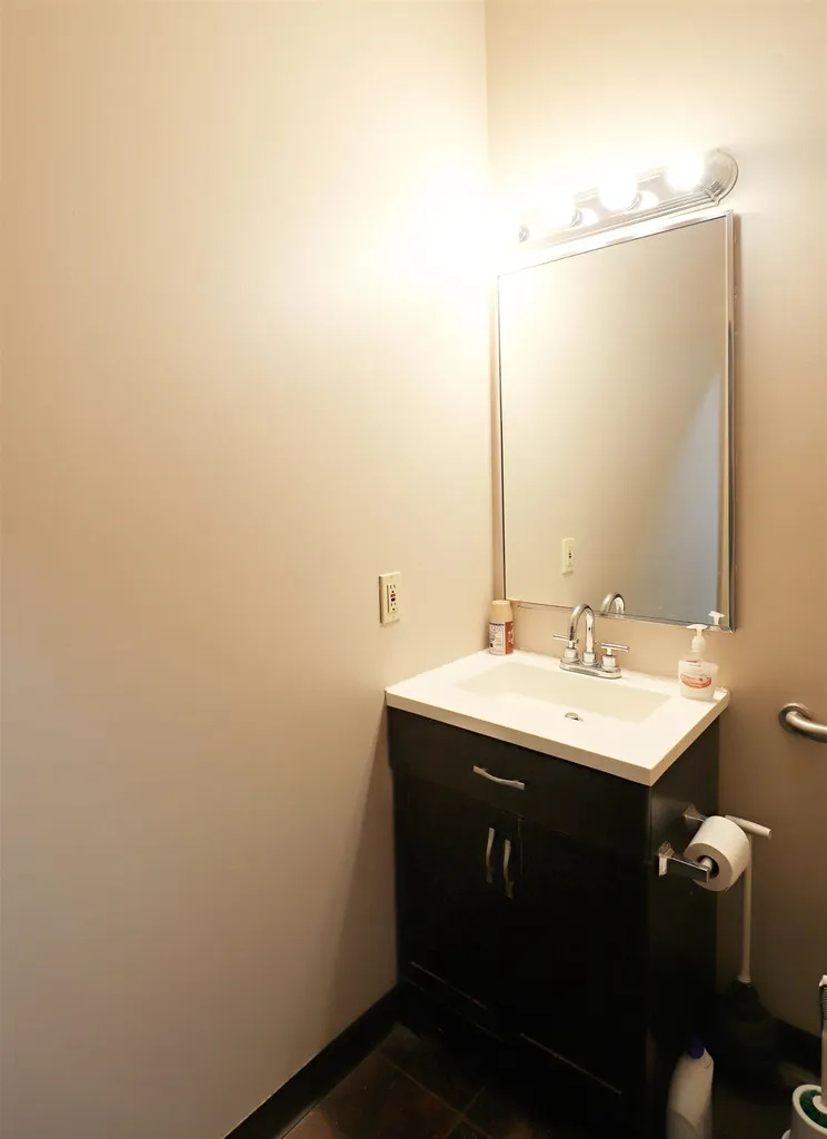 2255 S Linden Road Flint Charter Township MI 48532