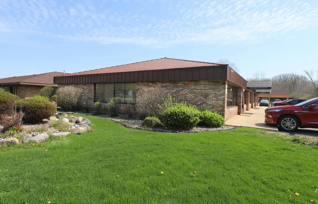 2255 S Linden Road Flint Charter Township MI 48532