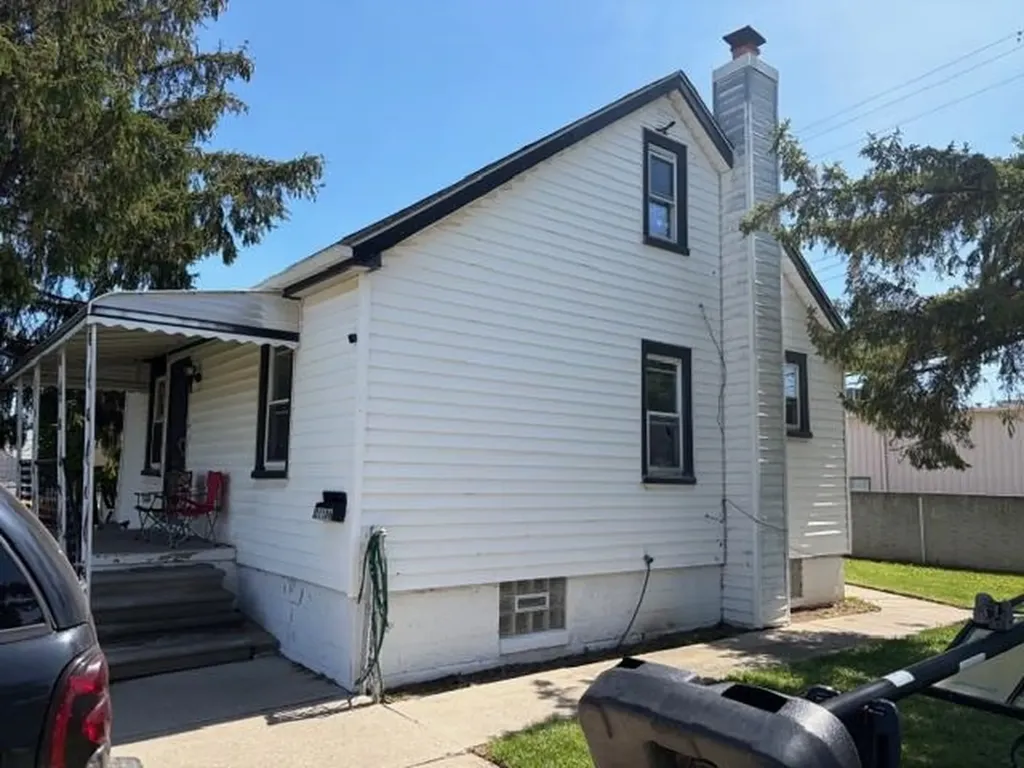 21186 Woodward Street Clinton Charter Township MI 48035