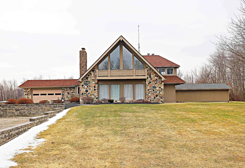 5180 Dobson Road Bloomfield Township MI 48468