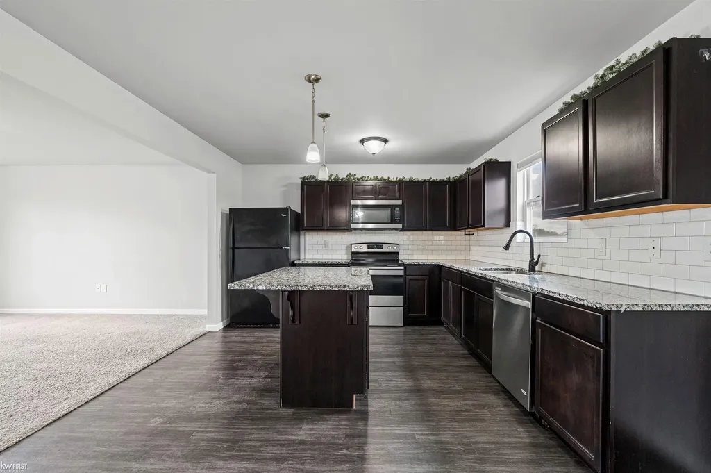 3005 Oxford Lane Flushing Charter Township MI 48433