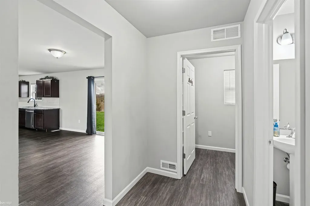 3005 Oxford Lane Flushing Charter Township MI 48433