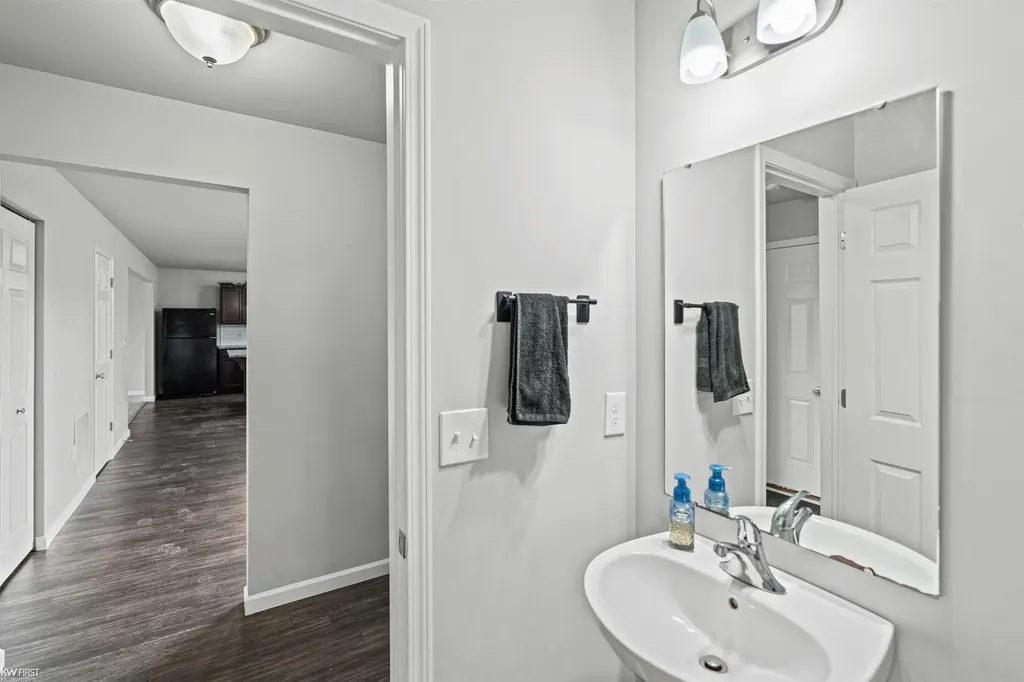3005 Oxford Lane Flushing Charter Township MI 48433