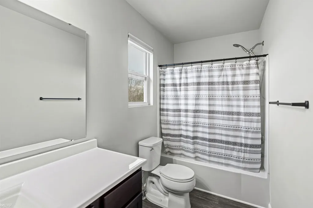3005 Oxford Lane Flushing Charter Township MI 48433