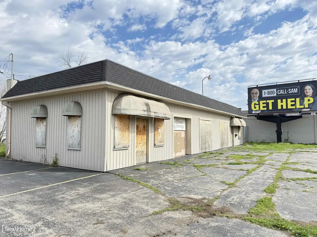 3401 Fenton Road Flint City MI 48507