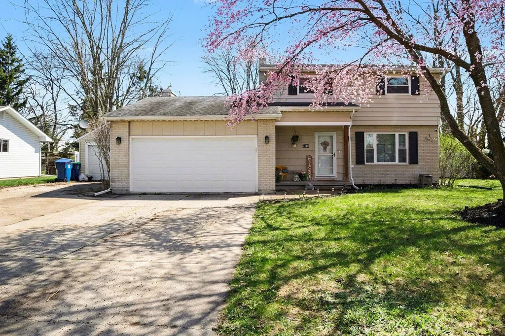 2740 Wexford Drive Saginaw Charter Township MI 48603