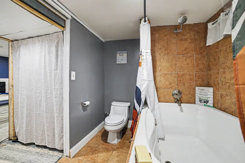2740 Wexford Drive Saginaw Charter Township MI 48603