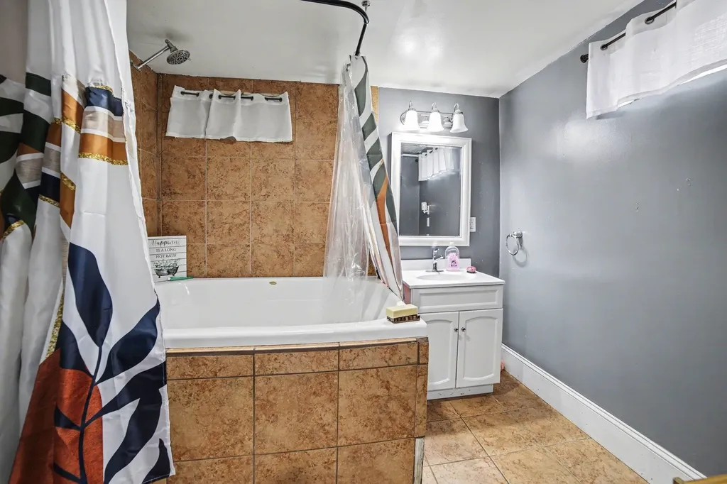2740 Wexford Drive Saginaw Charter Township MI 48603
