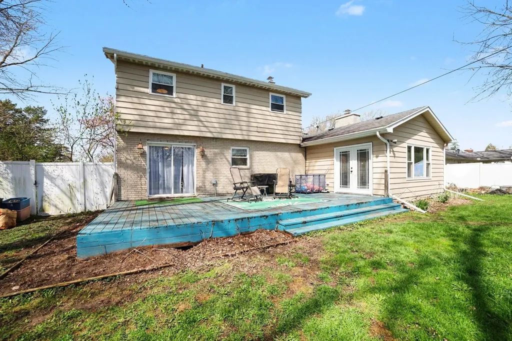 2740 Wexford Drive Saginaw Charter Township MI 48603