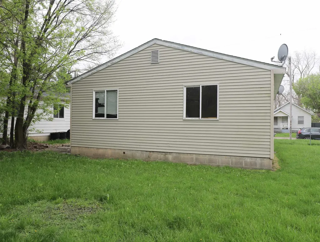 632 Monroe Street Flint City MI 48503